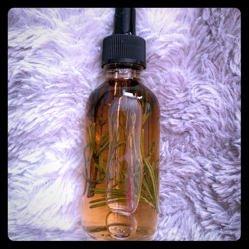 Dominican grandma herbal blend for hair grow.